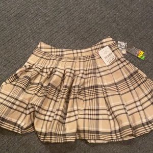checkered pleated skirt - size medium